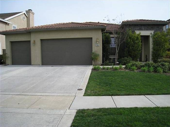 1st image of 1545 Parkway Dr