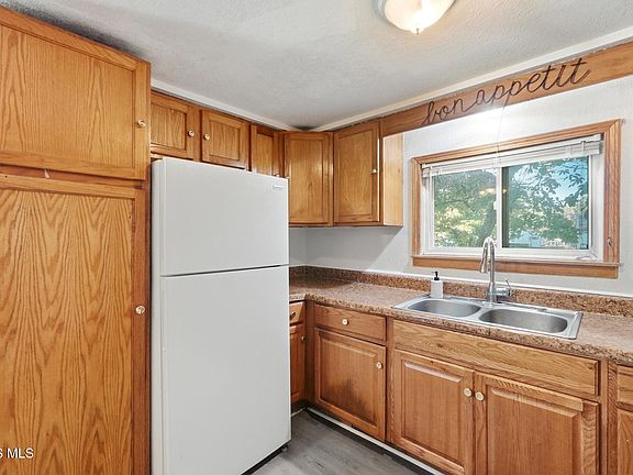 15th image of 1543 Travis Dr