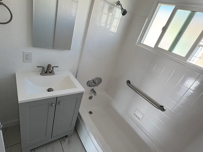 12329 Oxnard St #3 — Photo 6