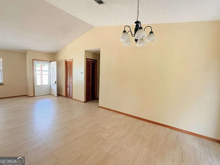 603 Plantation Village Dr — Photo 11