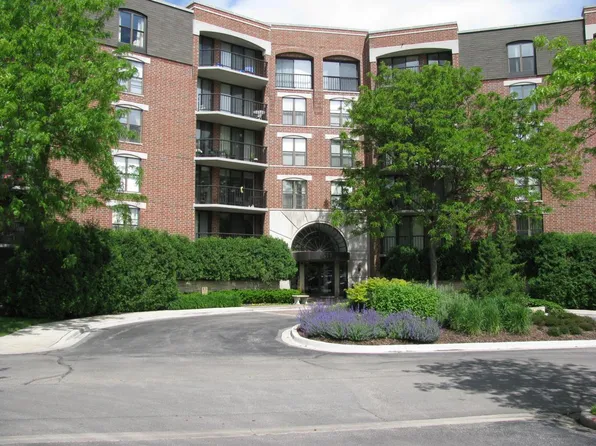 511 Aurora Ave Unit 602, Naperville, IL 60540