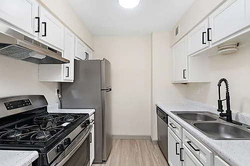 Oval Spring Apartments Photo 1