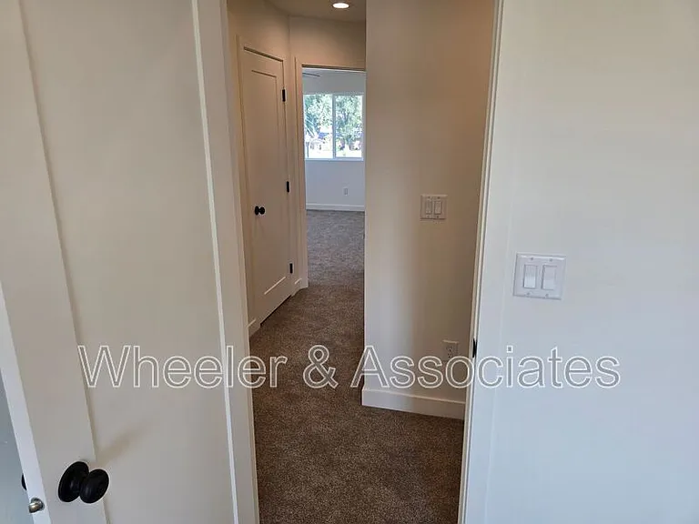188 N 300 E #1 — Photo 21