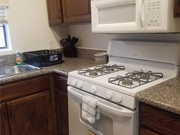 4th image of 1405 Santa Margarita St Unit B
