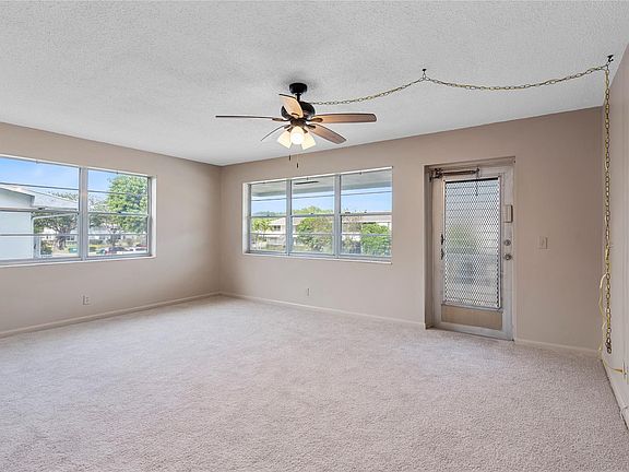 4th image of 20 Windsor A #A