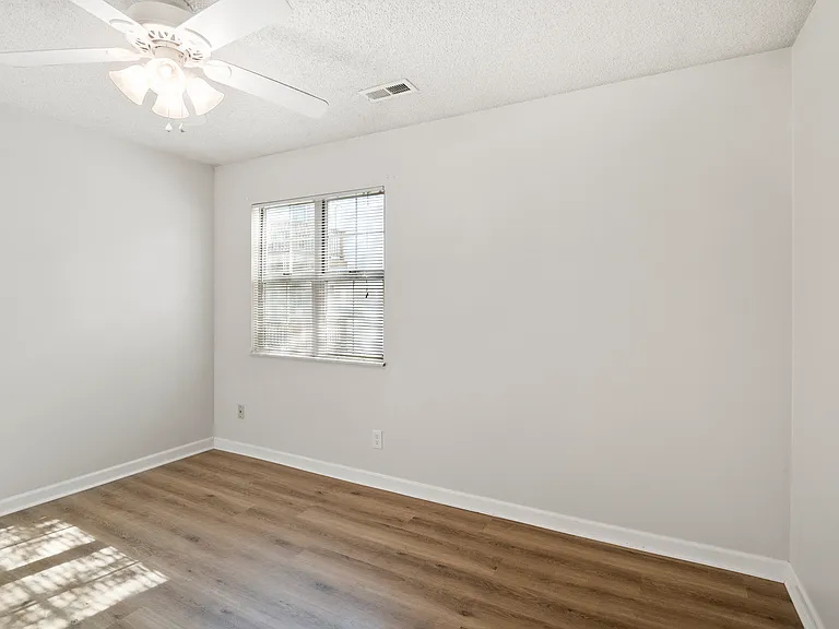 9021 N Swan Cir — Photo 14