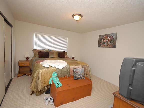 3rd image of 418 W Center St