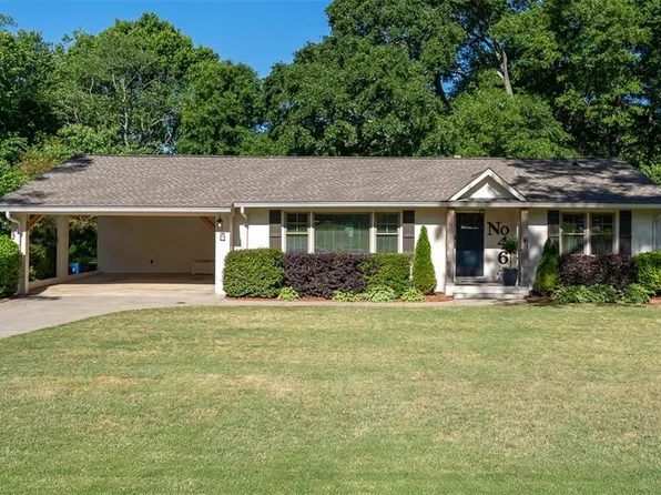 46 Nathan Cir, Alpharetta, GA 30009