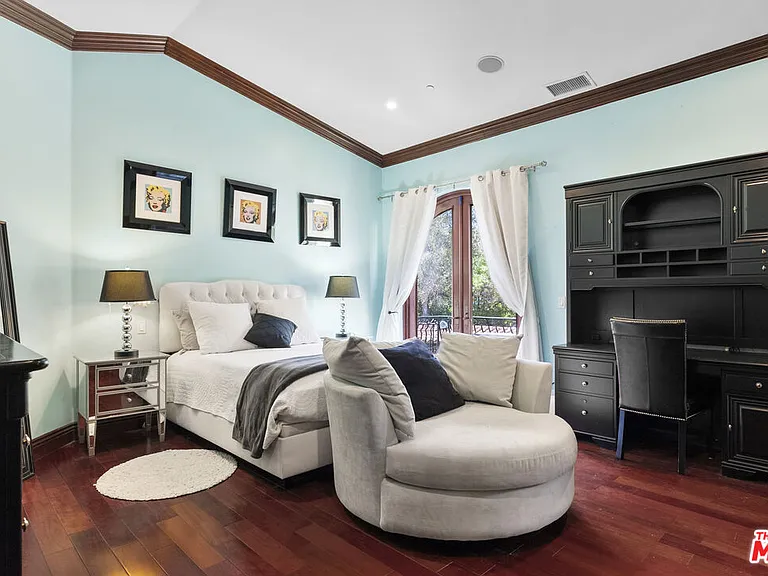 4141 Cambridge Rd — Photo 31