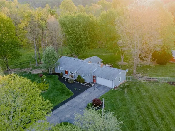 1416 Baird Ave SE, Paris, OH 44669