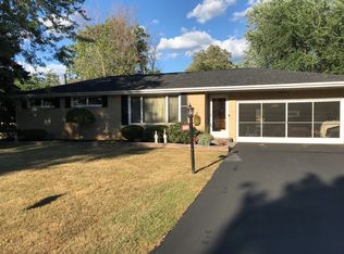 5363 Greenhurst Rd, Williamsville, NY 14221