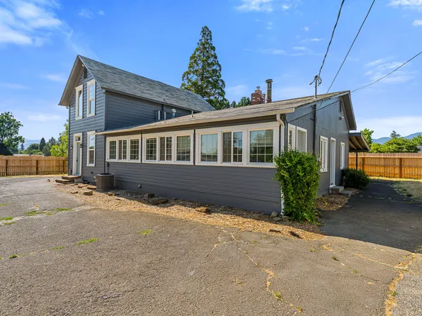 1007 Garfield St, Medford, OR 97501
