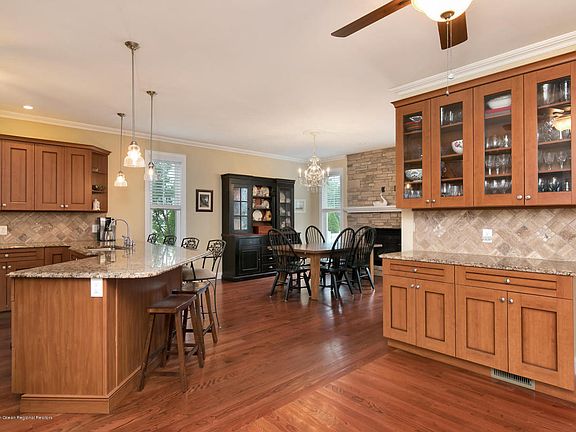 5th image of 1216 Magnolia Ave