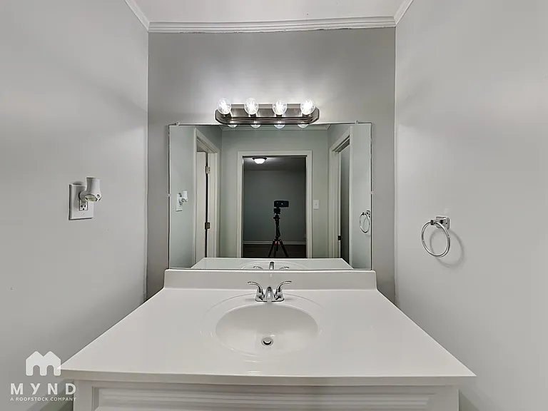 1290 Maple St SE — Photo 10
