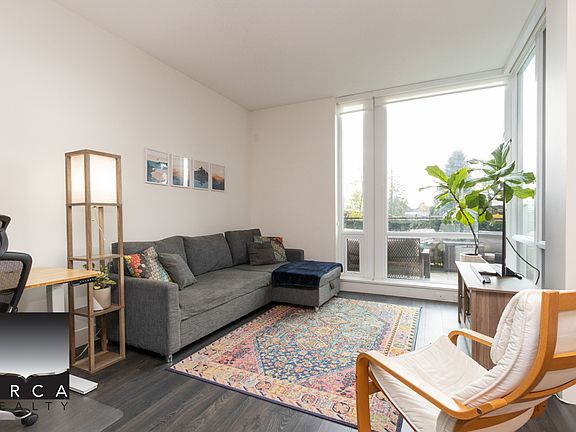 3rd image of 1550 Fern St #105