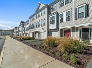 8292 Heritage Crossing Ct #63, Manassas, VA 20109