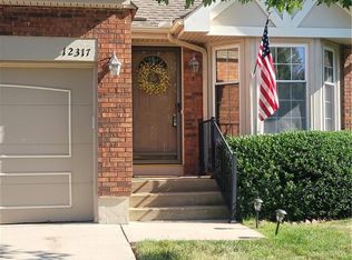 12317 W 105th Ter, Overland Park, KS 66215