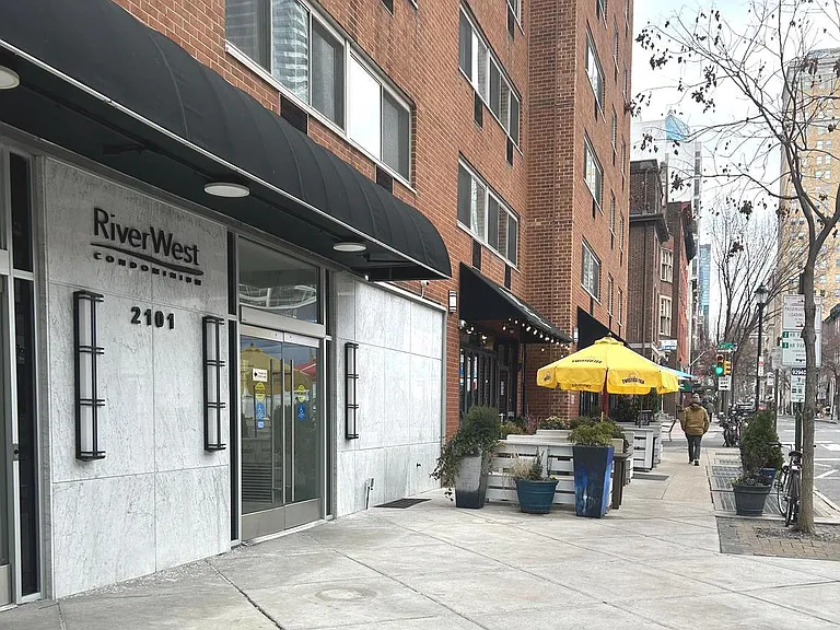 2101 Chestnut St #17-414 — Photo 33