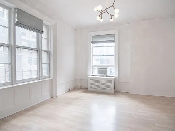 161 West 54th Street image 7 of 18