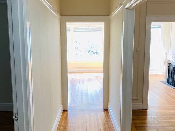 3rd image of 2632 Larkin St #1