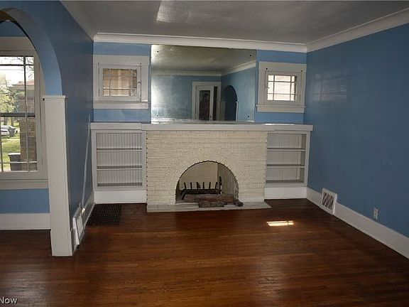 4th image of 149 W Dennick Ave