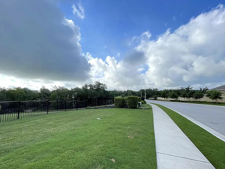 2016 Alexander Oaks Dr — Photo 29