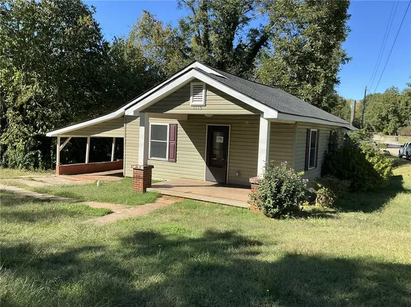 1115 E South 2nd St, Seneca, SC 29678