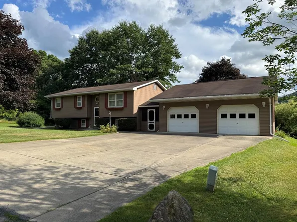 10 Austin Dr, Waverly, NY 14892