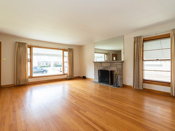 2nd image of 4626 W 97th Pl