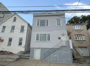 135 Avenue E Ave, Bayonne, NJ 07002