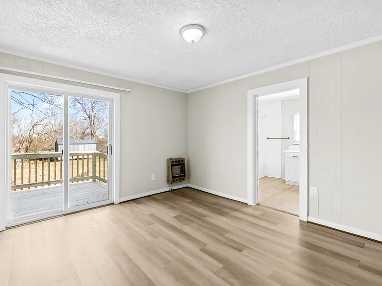 257 Jefferson St — Photo 15