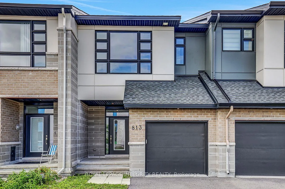 3 bed, $2,900 — Photo 1
