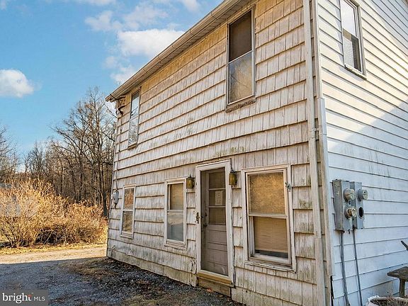 2nd image of 657 Lewisberry Rd