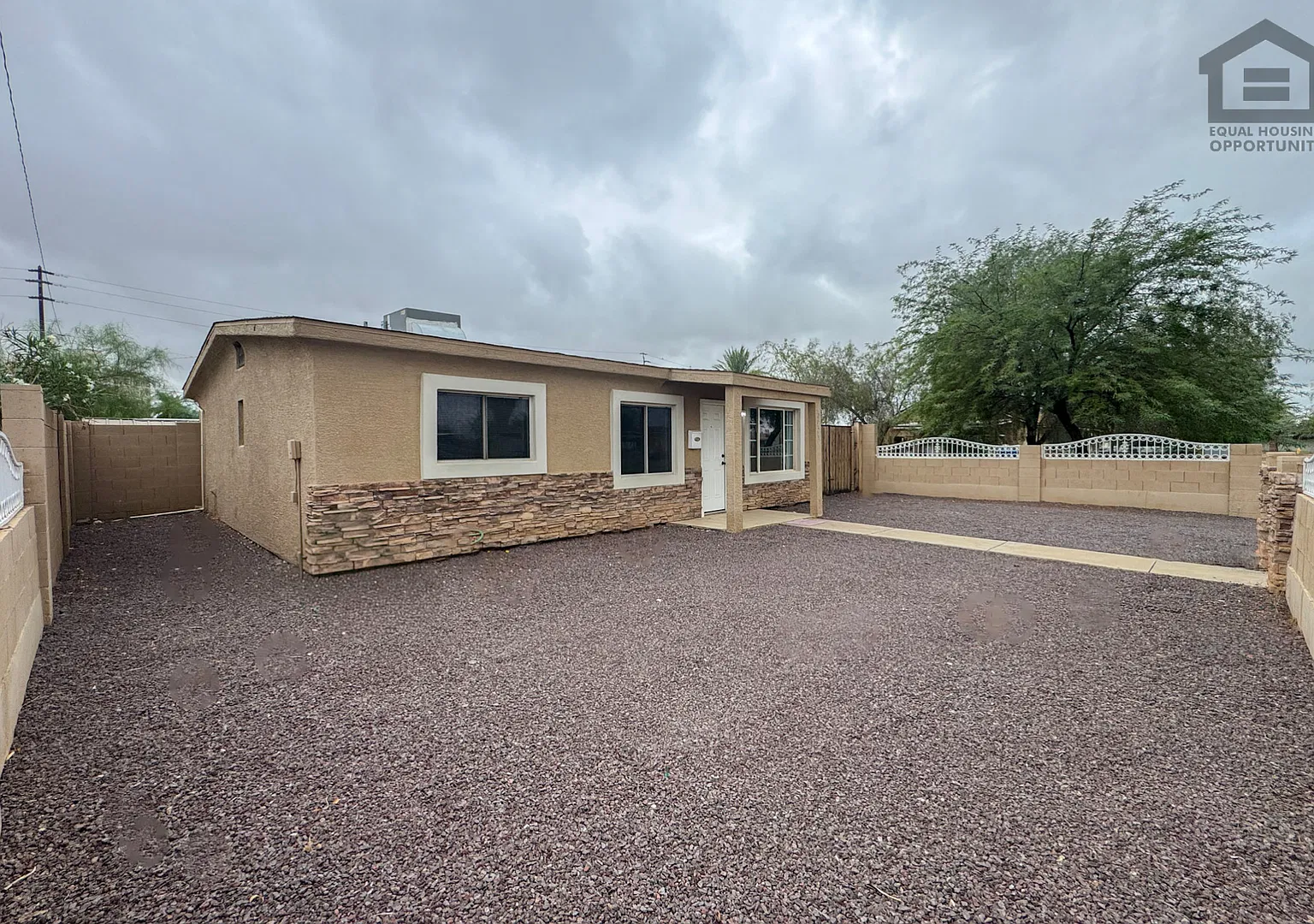2bed/2bath House At Van Buren St/27th Ave! Move-In Ready For Immediate Move-In! No Hoa! Rv Gate! — Photo 4
