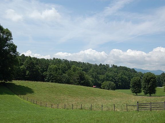 2nd image of 384 Deitz Cable Rd
