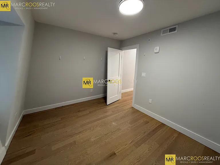 152 Trenton St #3B — Photo 13