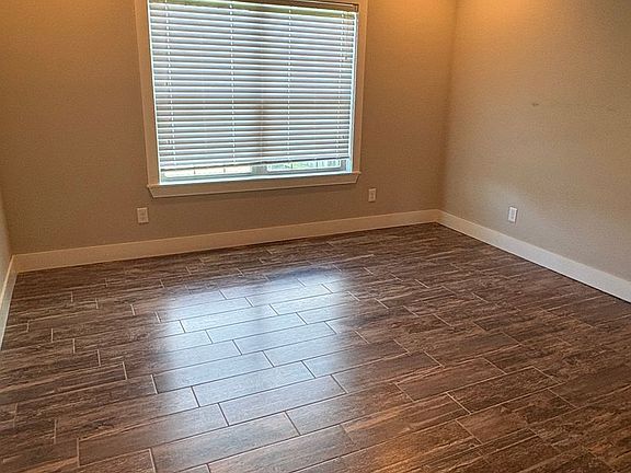 4th image of 1801 & 1803 SW Stonegrove Rd #1801