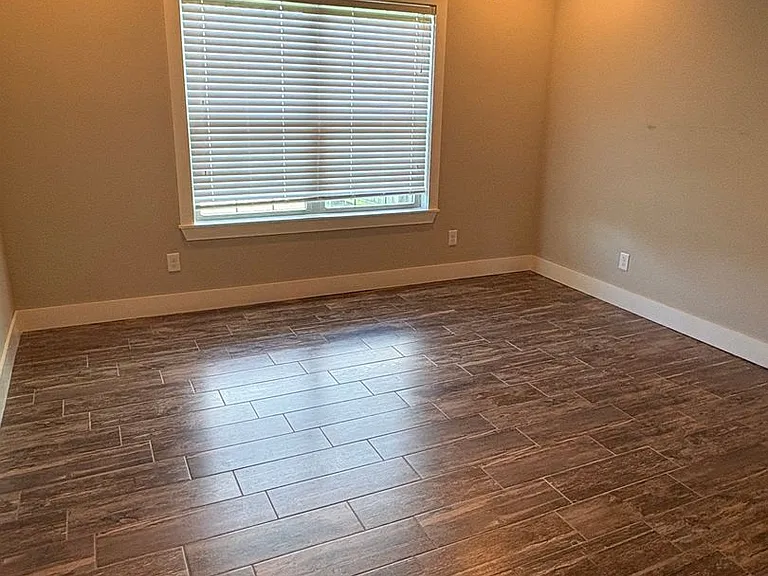 1801 & 1803 SW Stonegrove Rd — Photo 4