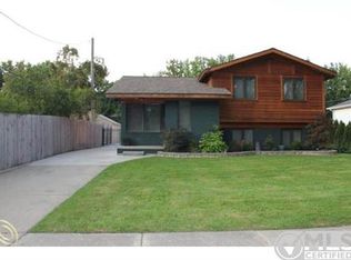421 Devillen Ave, Royal Oak, MI 48073