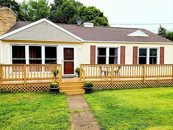 2nd image of 4003 N Grand Blvd