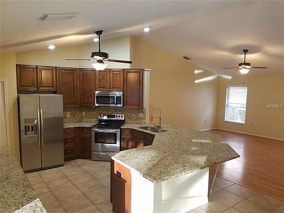 5th image of 3334 Laurelwood Ct