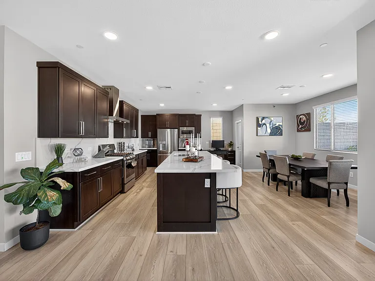 10255 Vonbulin Ave — Photo 7