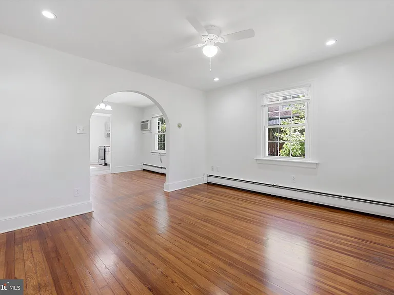604 Grant Ave #1 — Photo 4
