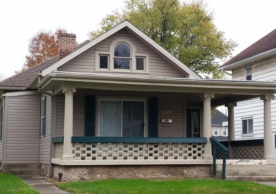 Front of House w/wrap around porch