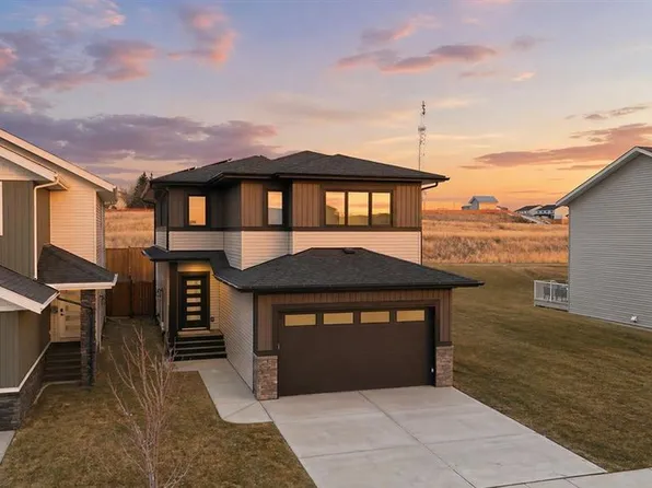 115 E Crestview Blvd, Sylvan Lake, AB T4S 0V8