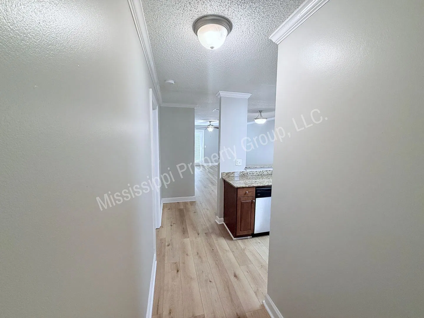 2BR/2BA — Photo 2