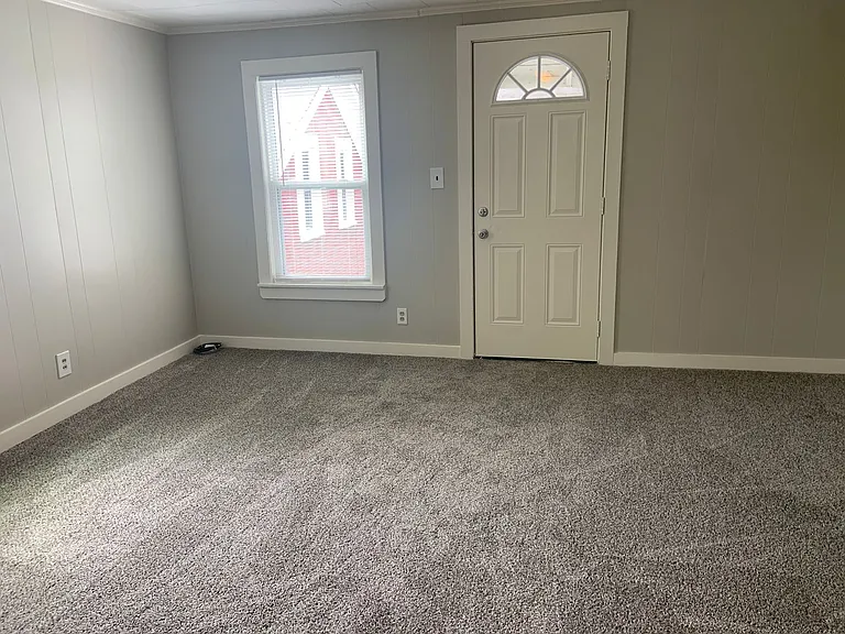 109 S Lyndon St #7 — Photo 5