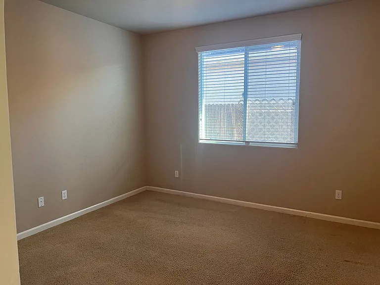 186 Montana De Oro St — Photo 6