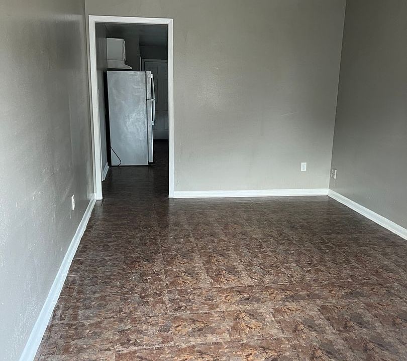 2nd image of 447 E Whitney St #411