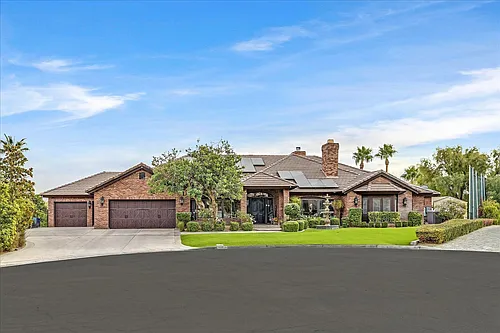 2440 High Vista Cir Photo 1
